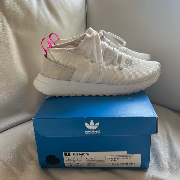 ADIDAS ORIGINALS - Picture 1 of 3